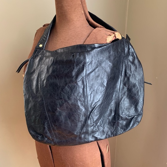 HOBO Handbags - Hobo black leather hobo bag
